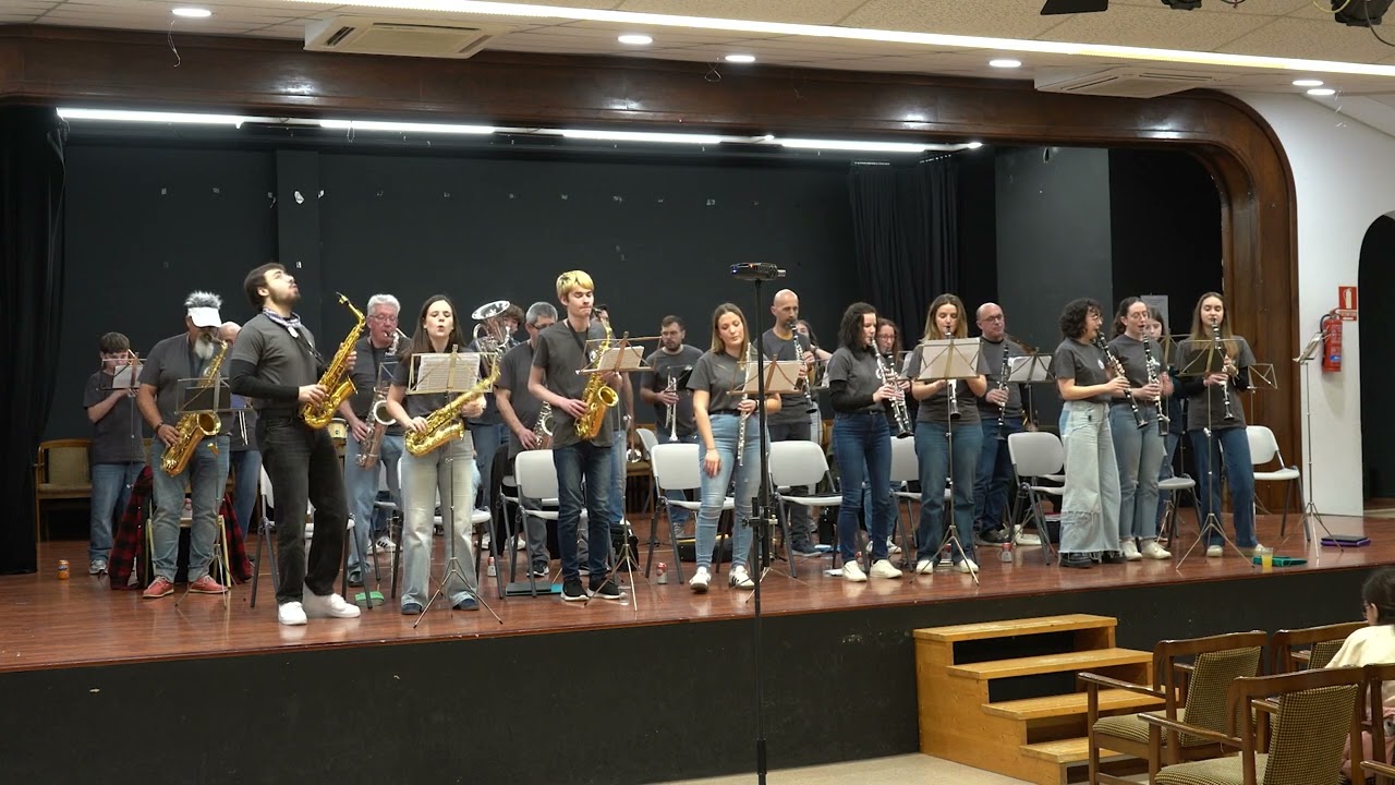 Uptown Funk - Bruno Mars - SUM Santa Cecilia Barx