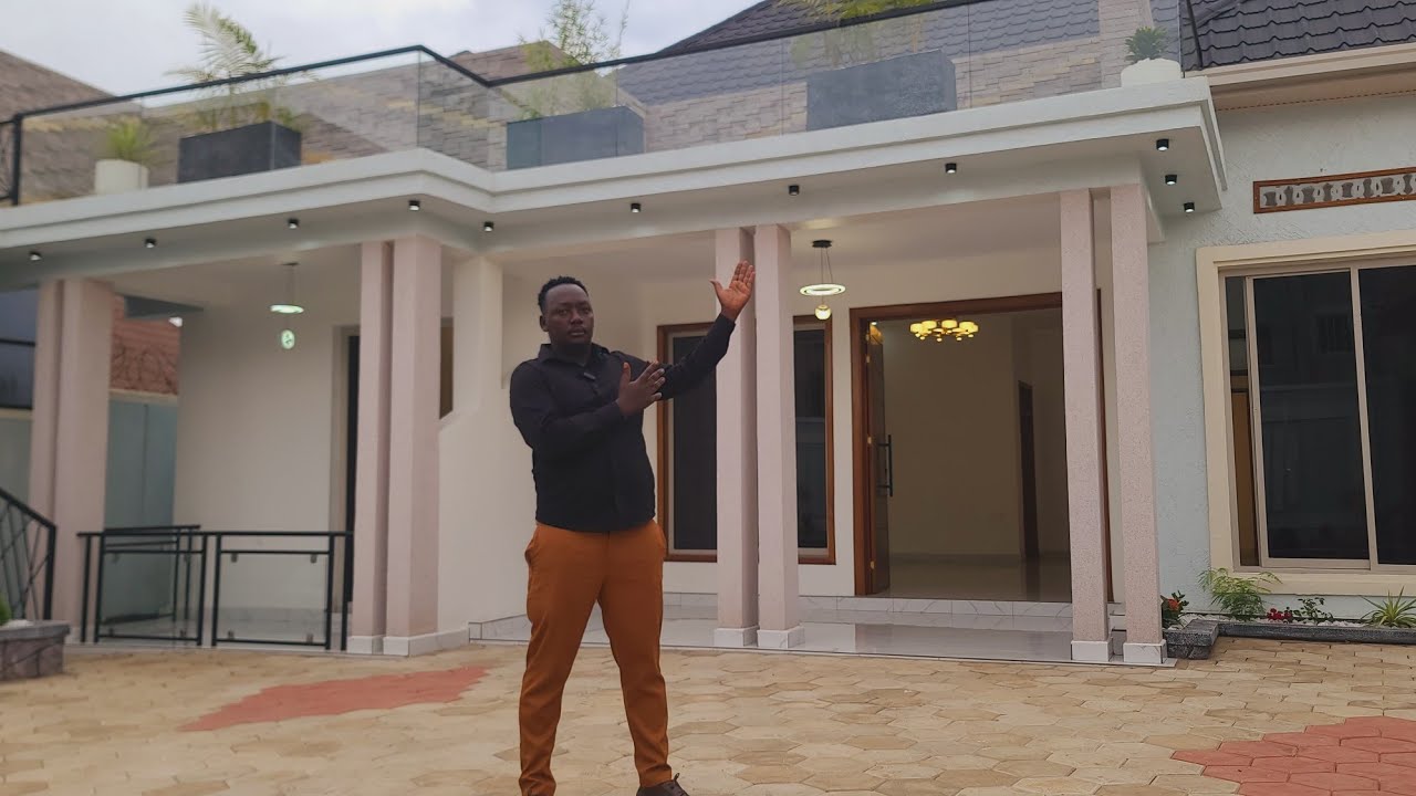 Mbazaniye inzu kicukiro muyanjye kagarama shyashya ntigucike kuri 220M ikaba iyawe
