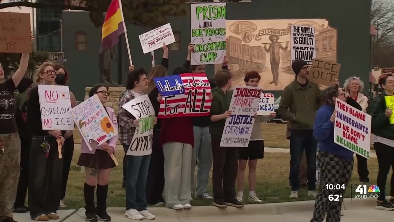 Protests increase as Leavenworth to decide fate of ICE detention facility