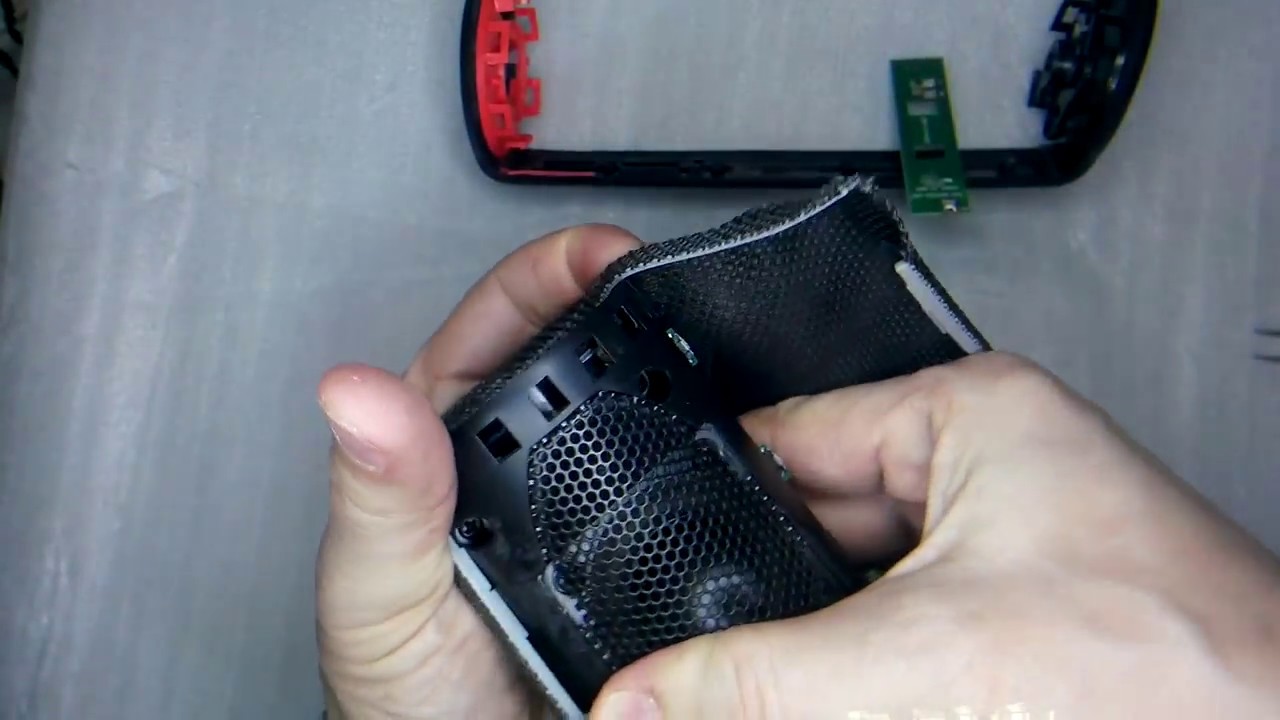Completely disassemble the Logitech UE BOOM