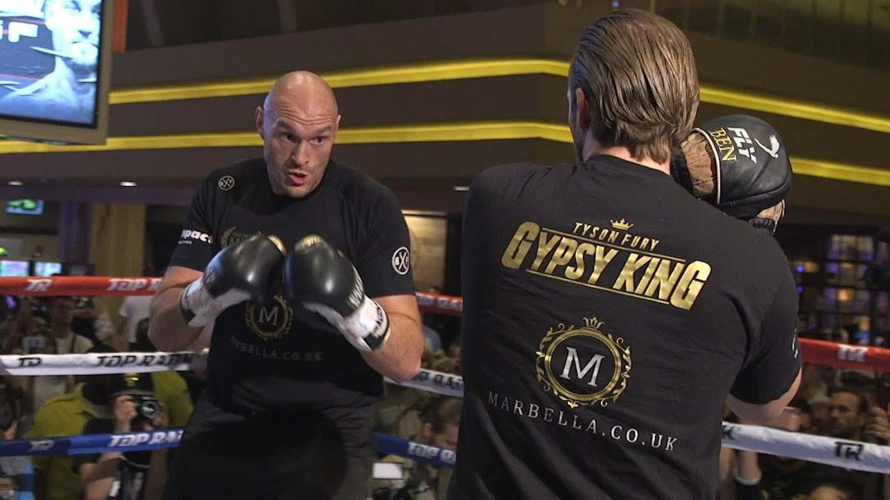 Full Tyson Fury media workout | The Gypsy King shows off speed and smashes the pads