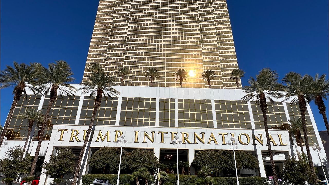 Trump International Hotel Room Tour (2024) - Standard Room Tour (Best Hotel in Vegas)