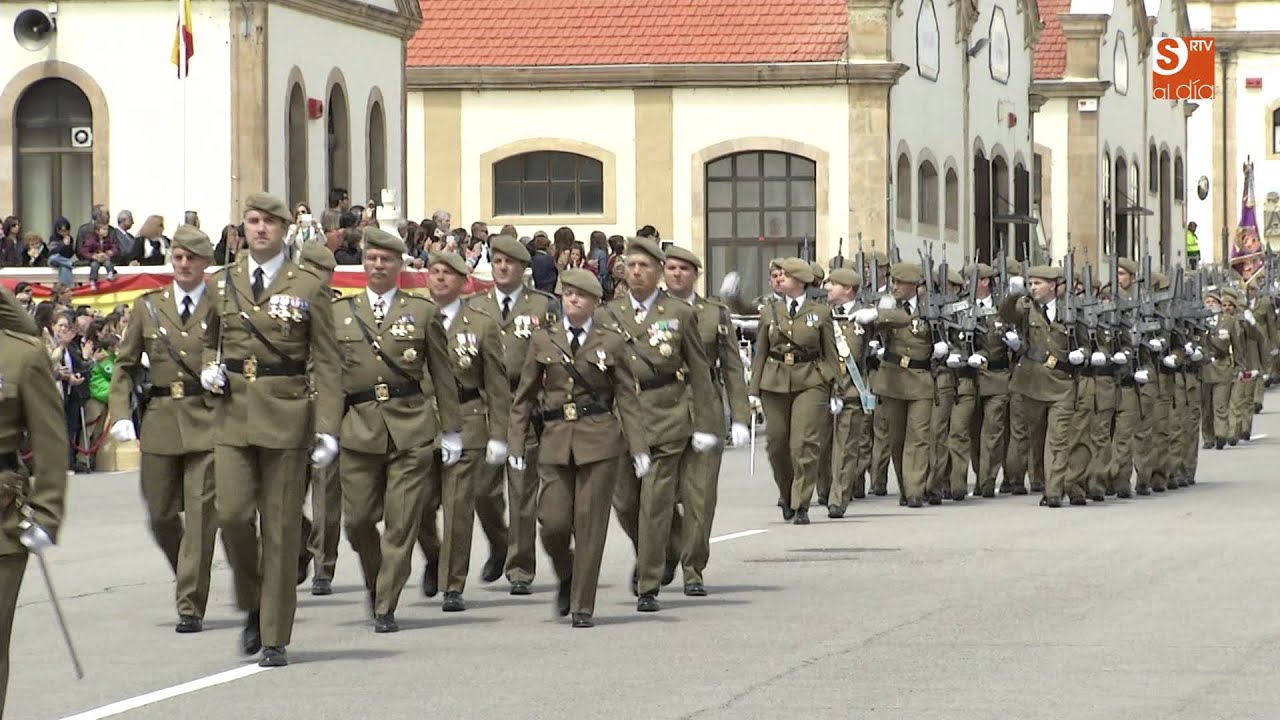 PARADA MILITAR Y JURA DE BANDERA (SALAMANCA)