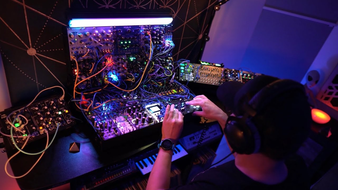 A Space Full Of Everything | Modular World 2 Year Anniversary Performance | Sworn64