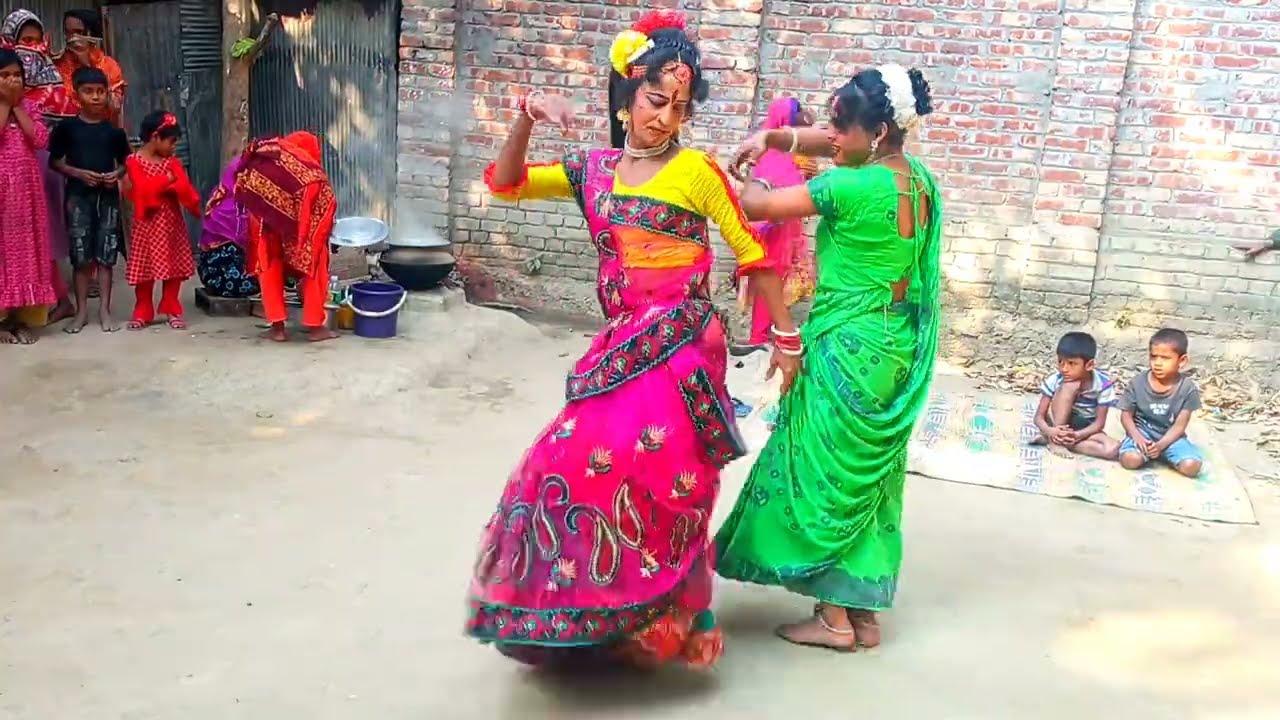 কালা চুরি ধালা চুরি বগুড়াতে যায়