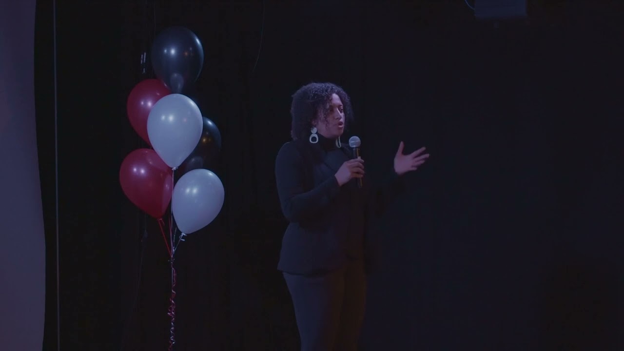 Au delà de la diversité, l'équité et l'inclusion | Julie Savaria | TEDxYouth@CollègeAndréGrasset