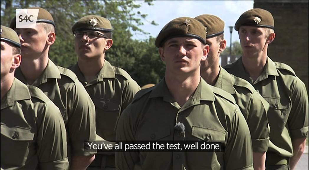 Milwyr y Welsh Guards - clip 2 with English subtitles