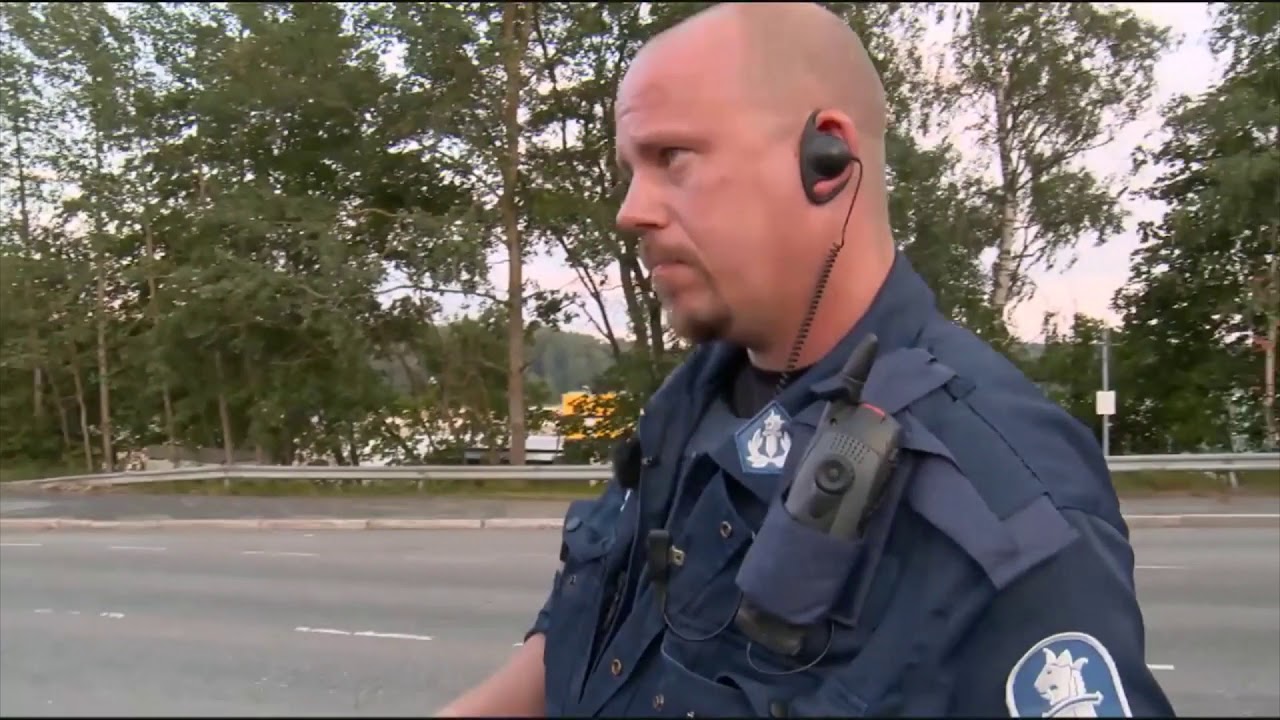 mopojonne ajaa kännissä