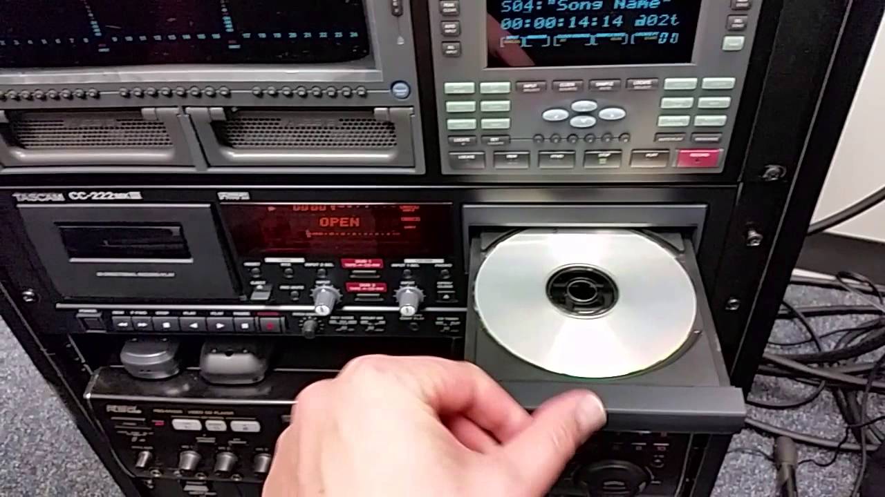 Alesis  HD-24 record setup scratch track mic, tascam CD recorder