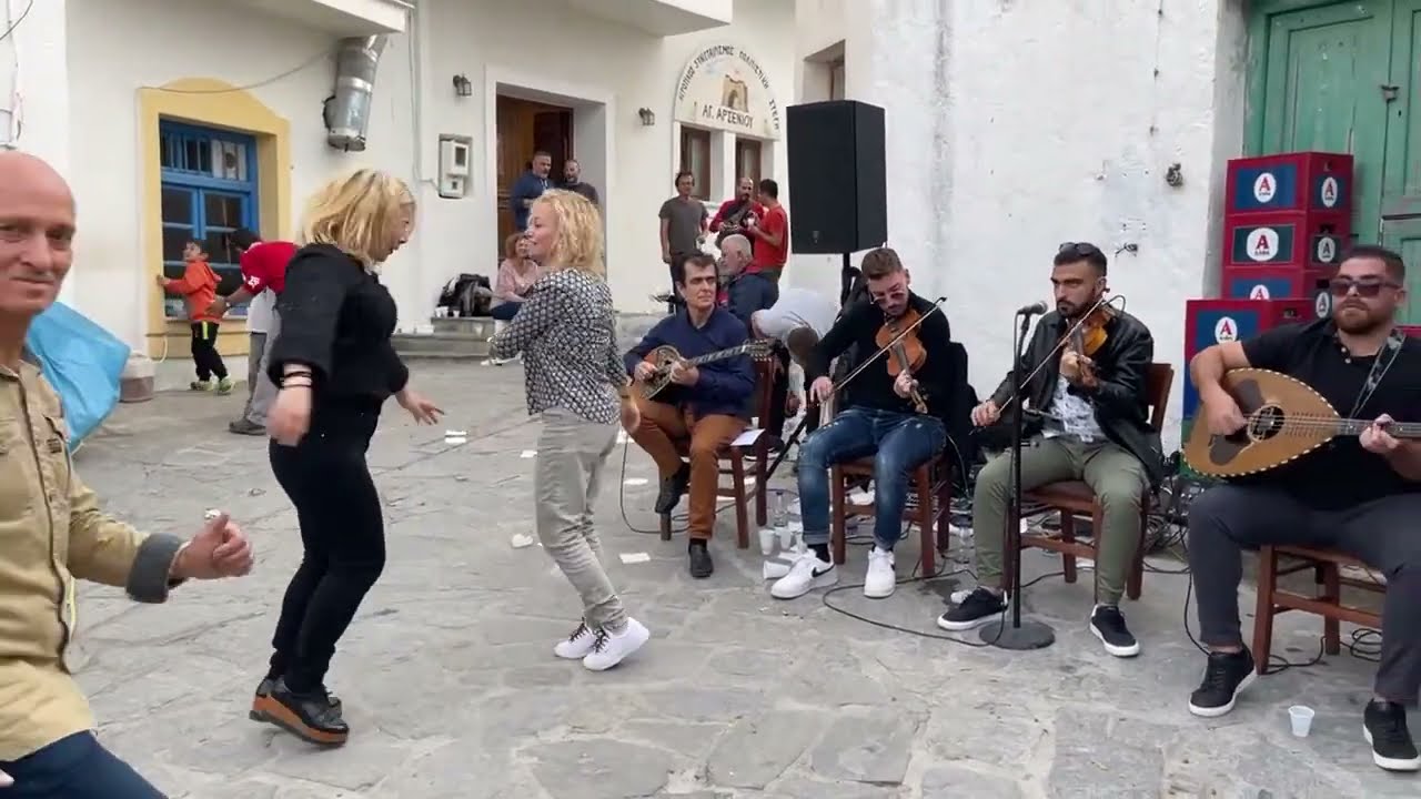 NAΞΟΣ: ΠΑΡΑΔΟΣΙΑΚΟ ΡΑΚΙΤΖΟ ΣΤΟ ΑΓΕΡΣΑΝΙ - RAKI CELEBRATION AT AGIOS ARSENIOS