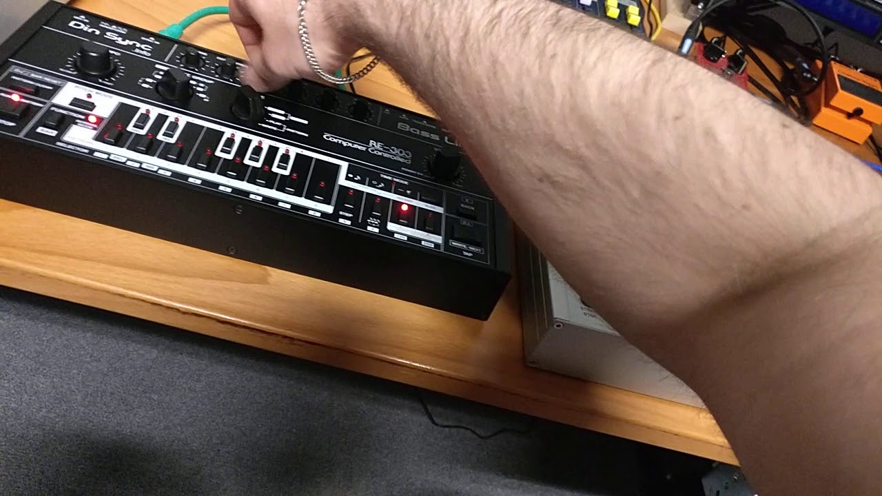 RE-303 'Pixie' powered