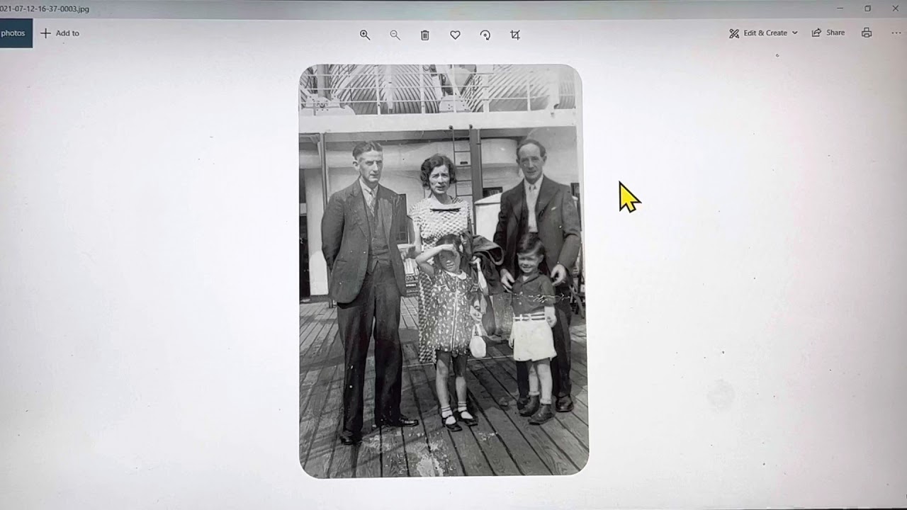 How to copy pictures to a thumb drive,  (from the Plustek ePhoto Scanner)