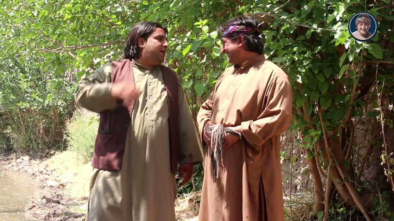 نمایش گیلک دست بوس میکنه به مقصد