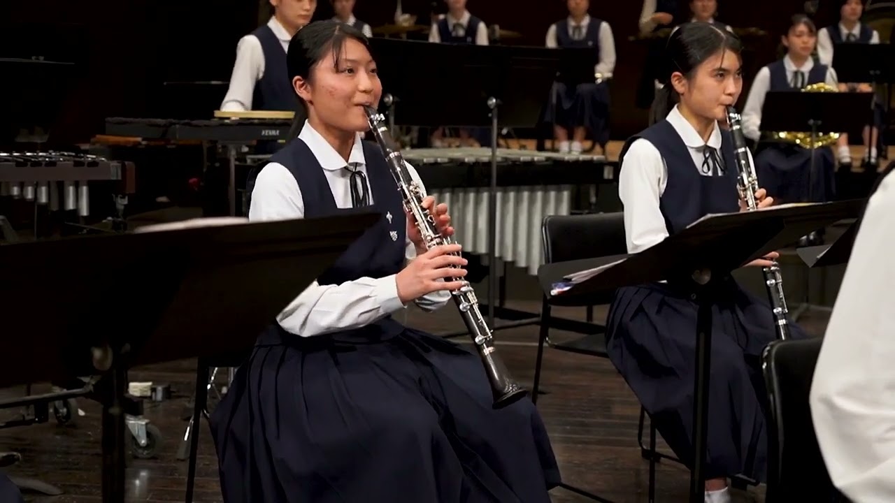 A deep reverberation fills with stars / John Mackey Hikarigaoka Girls' High School Wind Orchestra