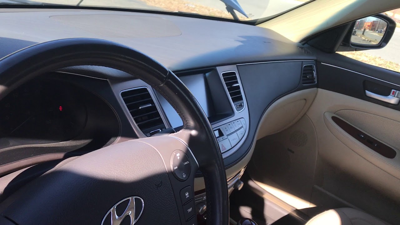 2014 Hyundai Genesis 3.8 w/ Technology Package Sedan