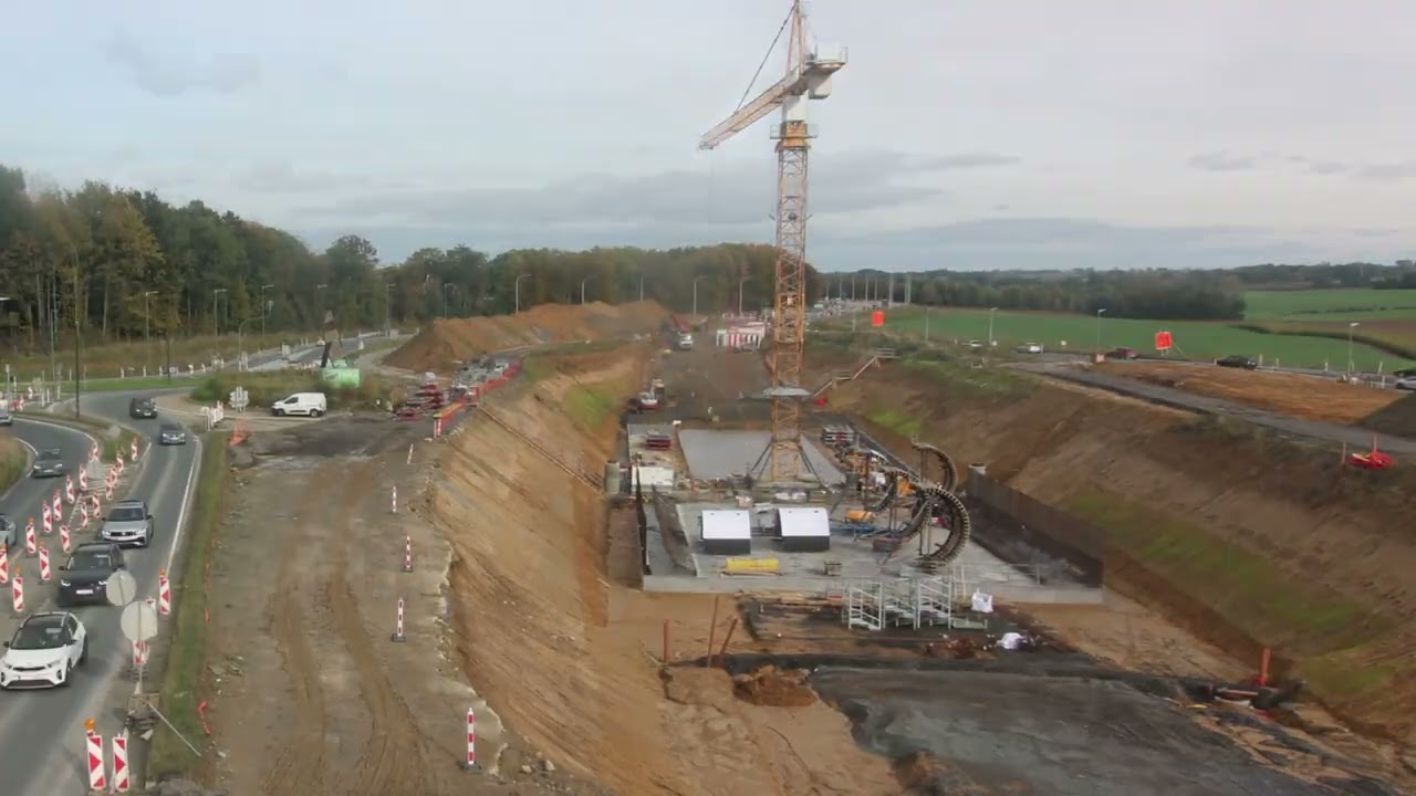 Aménagement du carrefour N4-N25-E411/A4 en échangeur en diamant - timelapse août 2023 - mai 2025