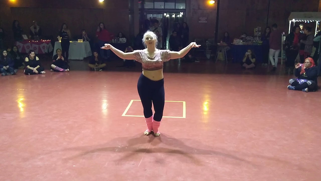 Diva Darina Pop Song in Chile