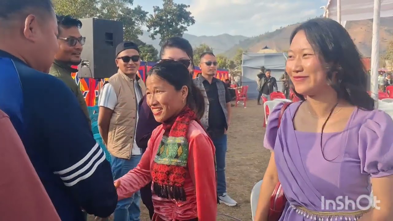 MLA nu vang pachat aum mong monge.