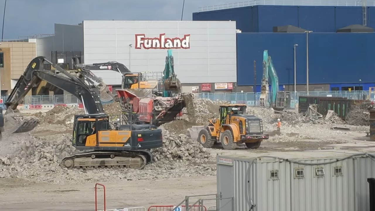 MORNING DEMOLITION SITE UPDATE 28/08/2025 BLACKPOOL COURTS POLICE STATION BONNY  CHAPEL STREET