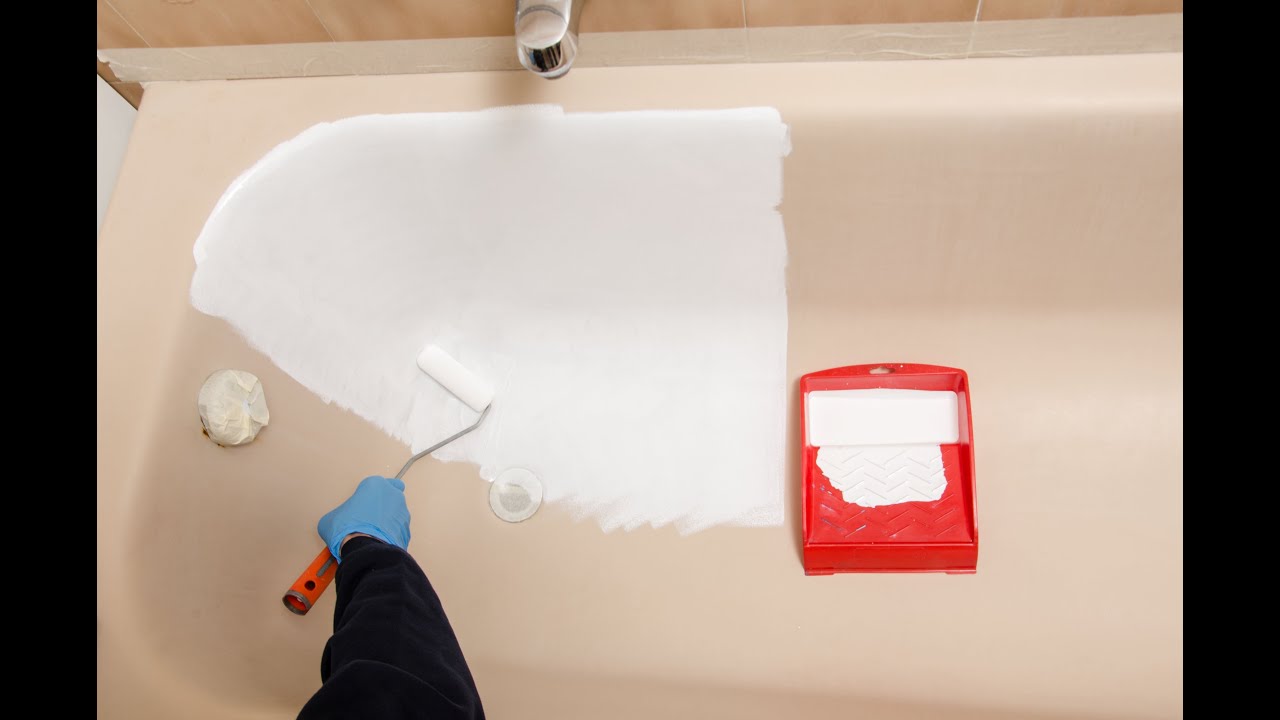 Verniciare la vasca da bagno, ridare smalto, smaltare, pitturare.