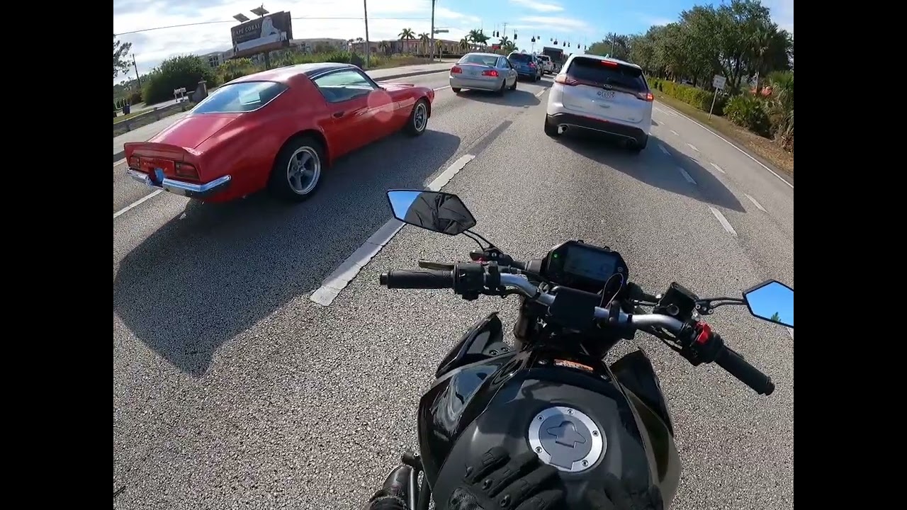 Sonido puro en ciudad MT 03 Yamaha 