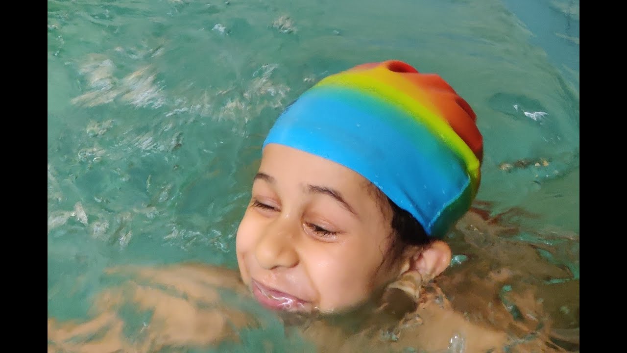 a swiming vlog with hina🏊🏻&zwj;♀️|swiming pool|Nina's vlog
