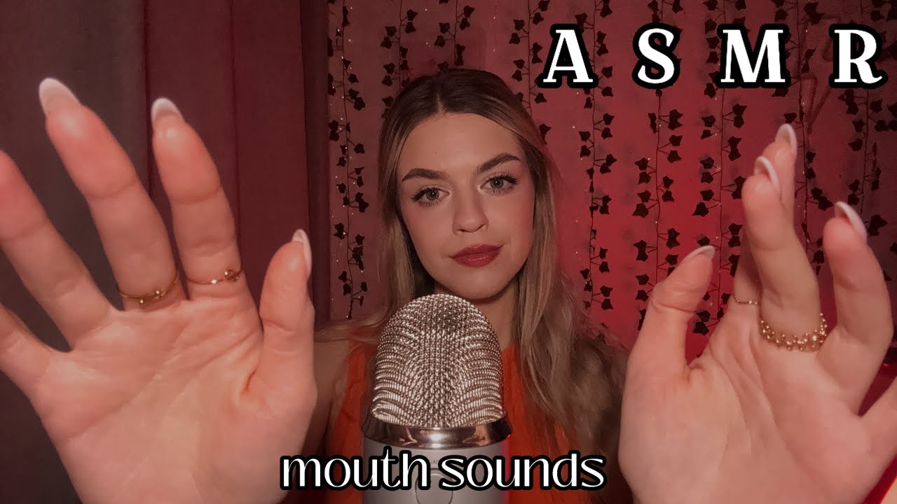 ASMR Mouth sounds and hand movements👄💄