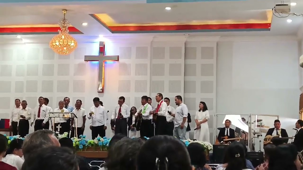 Pujian kaum pria GPDI hosana Palembang