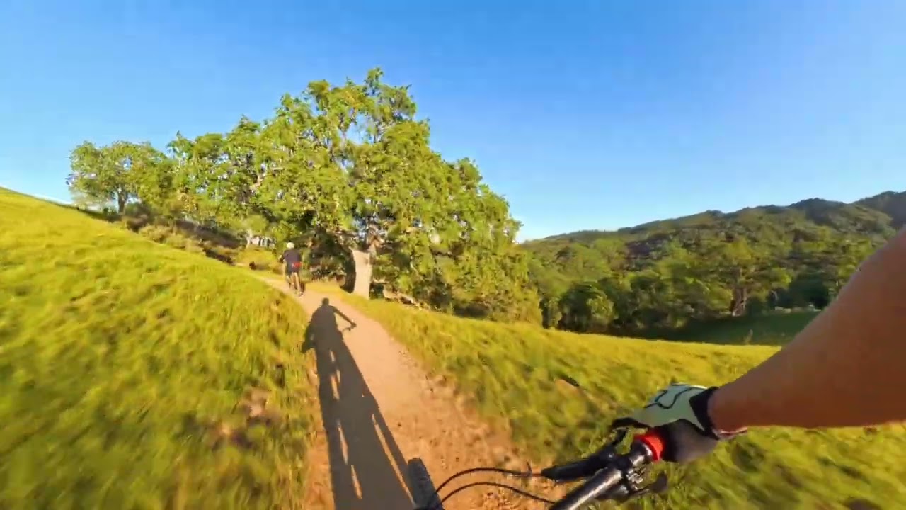 Calero MTB Trail Downhill eBike vs Bike Follow Cam