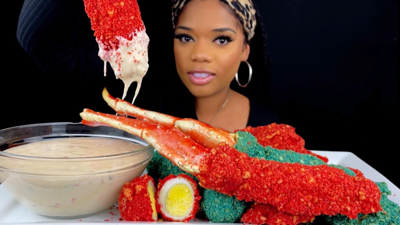 KING CRAB SEAFOOD BOIL| FRIED HOT CHEETOS KING CRAB VS BLUE TAKIS KING CRAB WITH CHEESE MUKBANG 🥶🥵