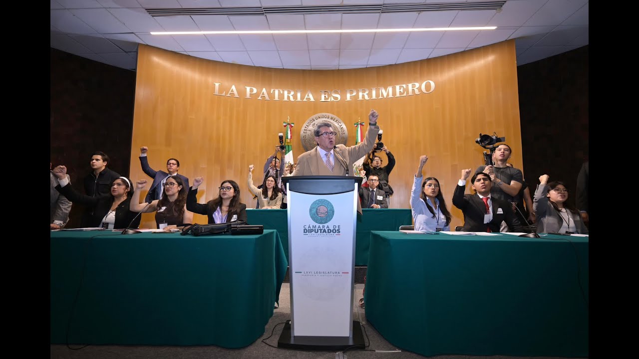¡CAPACITAMOS A LA JUVENTUD! PRIMER MODELO PARLAMENTARIO UNIVERSITARIO DE LA UNAM