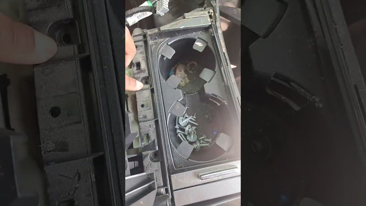 2008 Acura MDX shifter console/arm rest removal