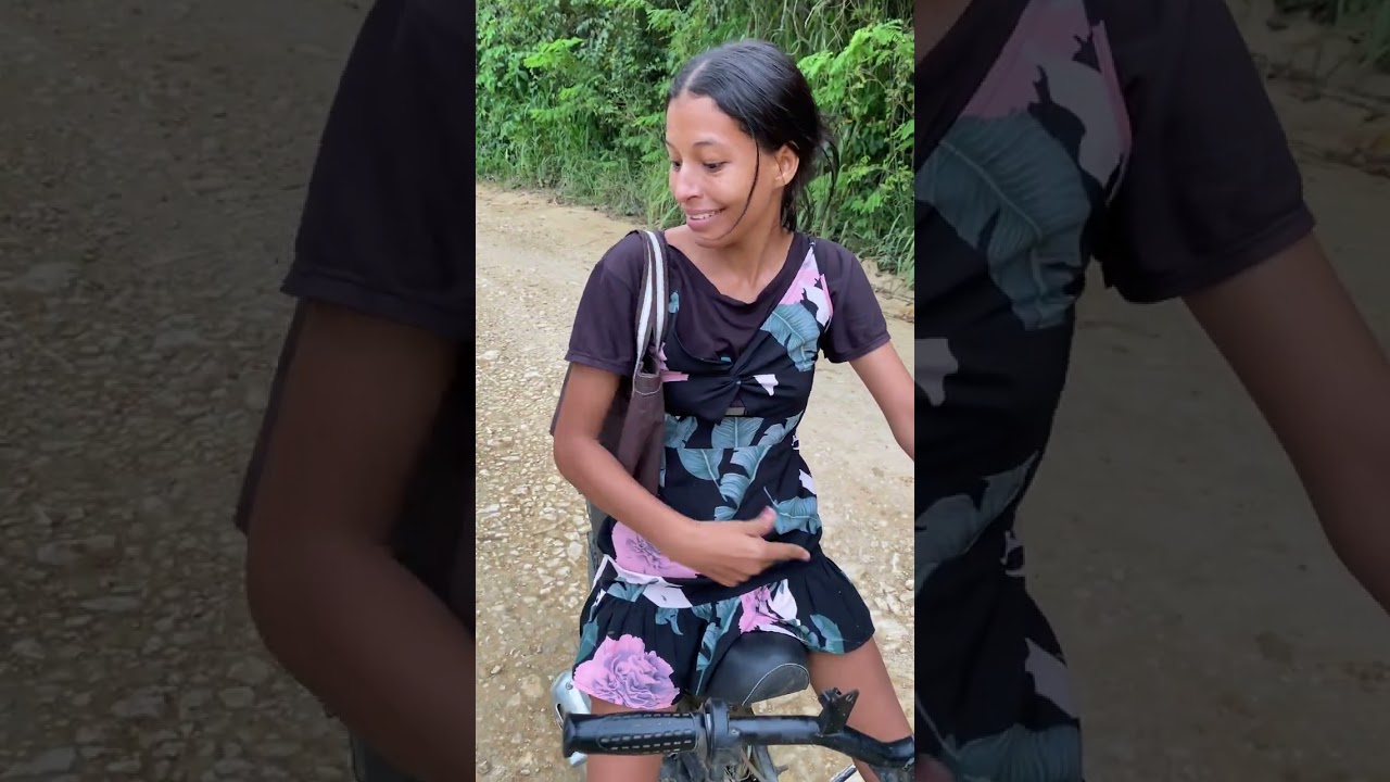 Al corronchazo lo espacpajaron de la finca😅😞