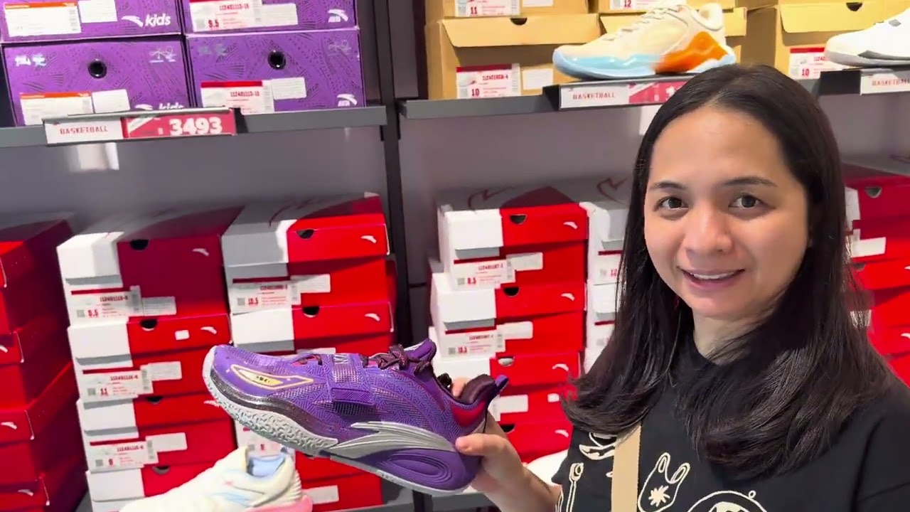 Murang sapatos ba hanap mo dito sa Bangkok?Tara! Dito sa Central Village🤩