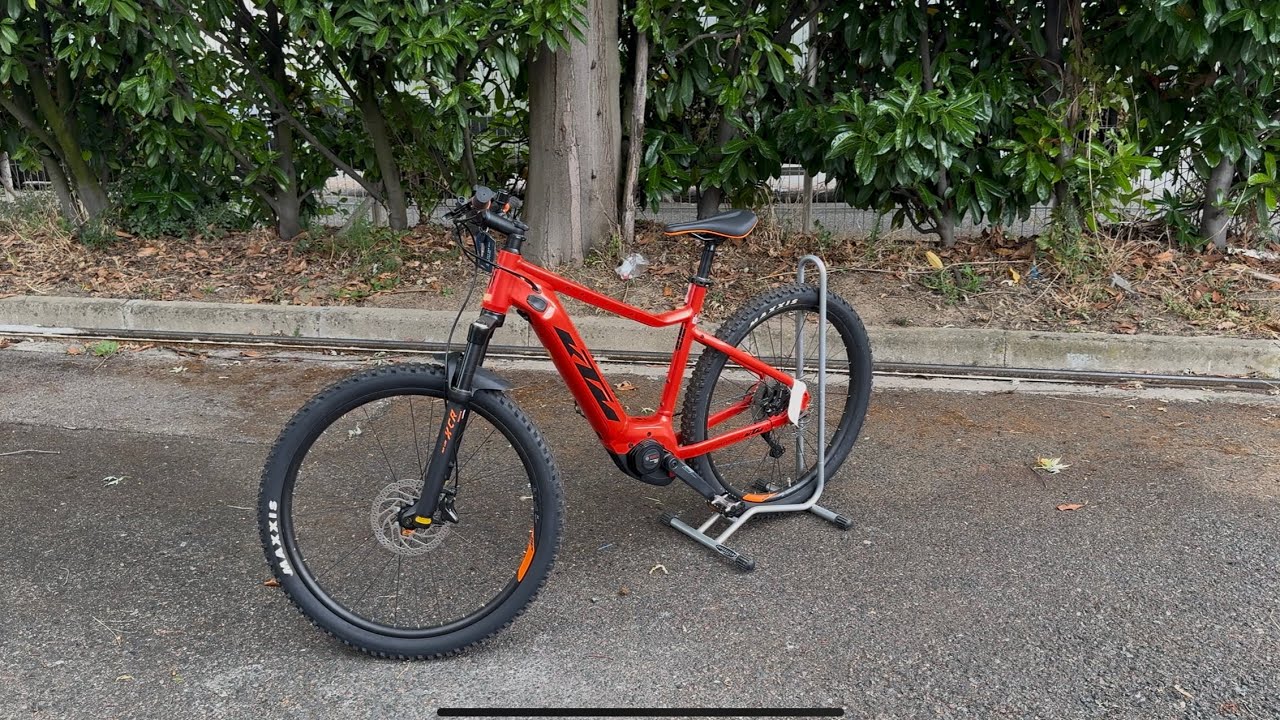 Présentation du KTM MACINA RACE 271 VTT (VAE) Vélo électrique Bosch 500WH