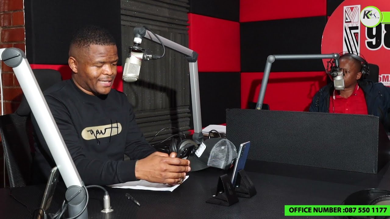 Zitholene phezulu ngomhlahlo emsakazweni