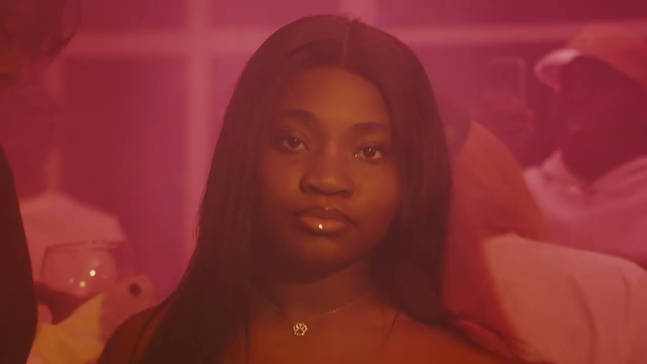 Toossaint Hencho - Follow Me (Clip Officiel)