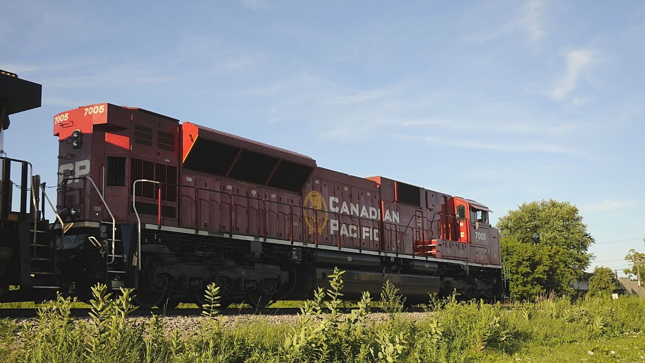 CP 288 Led By CP SD70ACU 7005