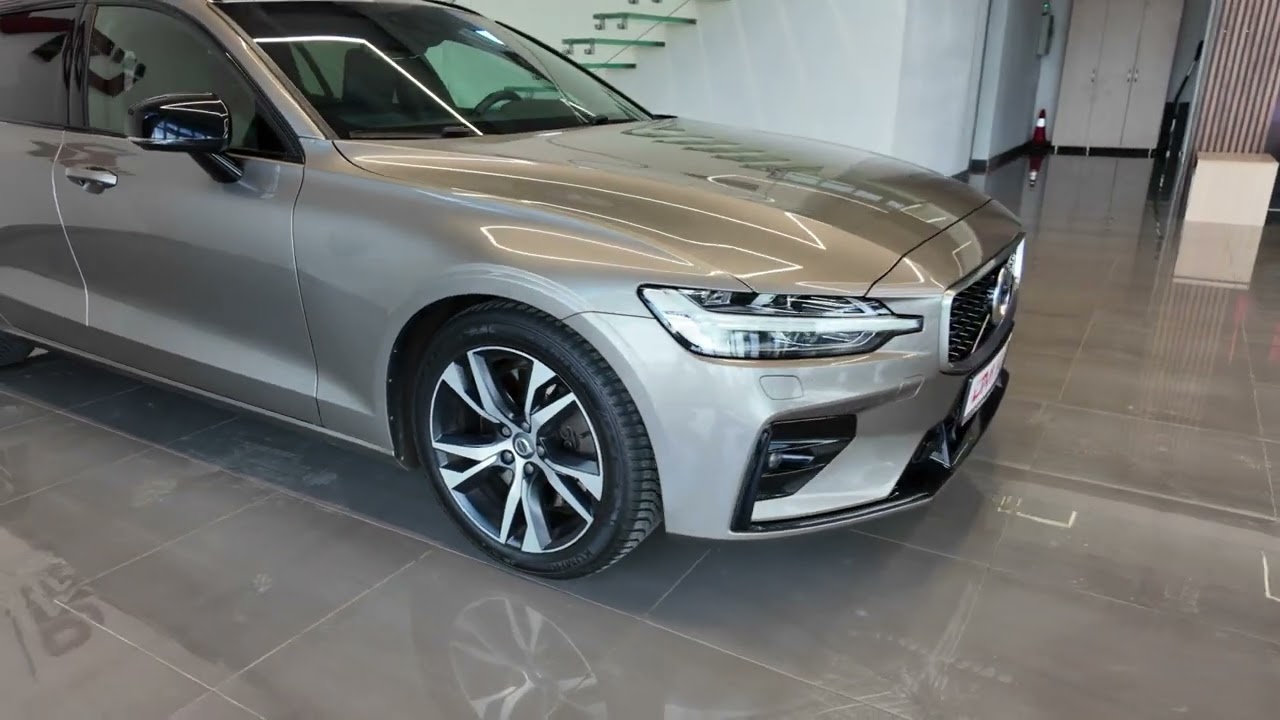 Volvo V60 R Design