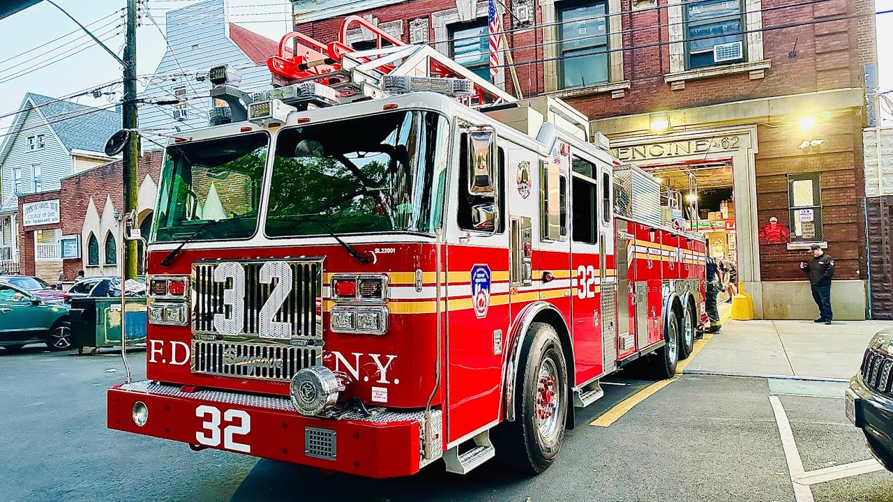 **SUPER EXCLUSIVE**~**FINALLY THE NEW BATCH OF FDNY SEAGRAVE LADDERS**~**BRAND NEW FDNY LADDER32**.