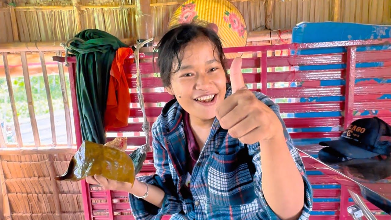 Hôm nay nhà vợ chồng Xuân Thảo được bé Hiếu khờ ghé thăm và giúp đỡ công việc nhà rất siêng năng 