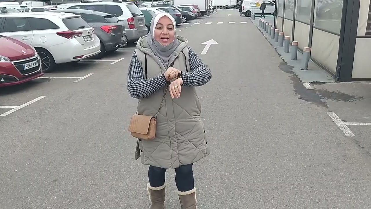 جوله في سوق الكبير في مدريد بلجمله(جميع المواد الغذائية) Mercamadrid