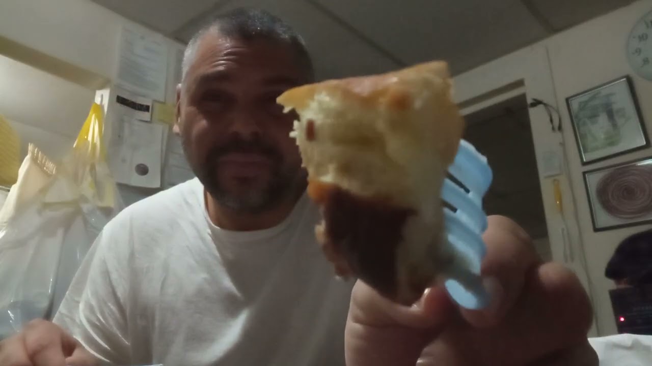 Vlog, food review, heart shaped Boston cream pie, Dunkin doughnuts.