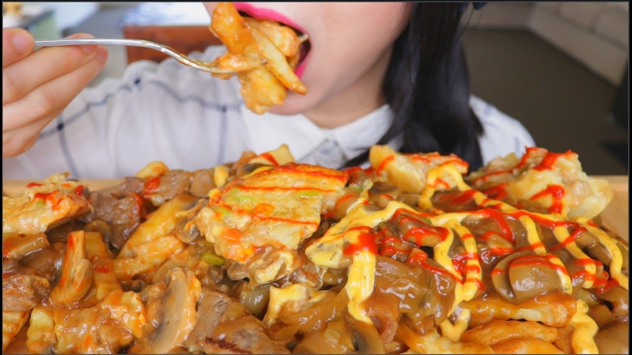 ASMR LOADED CRINKLE FRIES | MUSHROOM GRAVY | CHICKEN PIE | STEAK | EATING SOUNDS | NO TALKING
