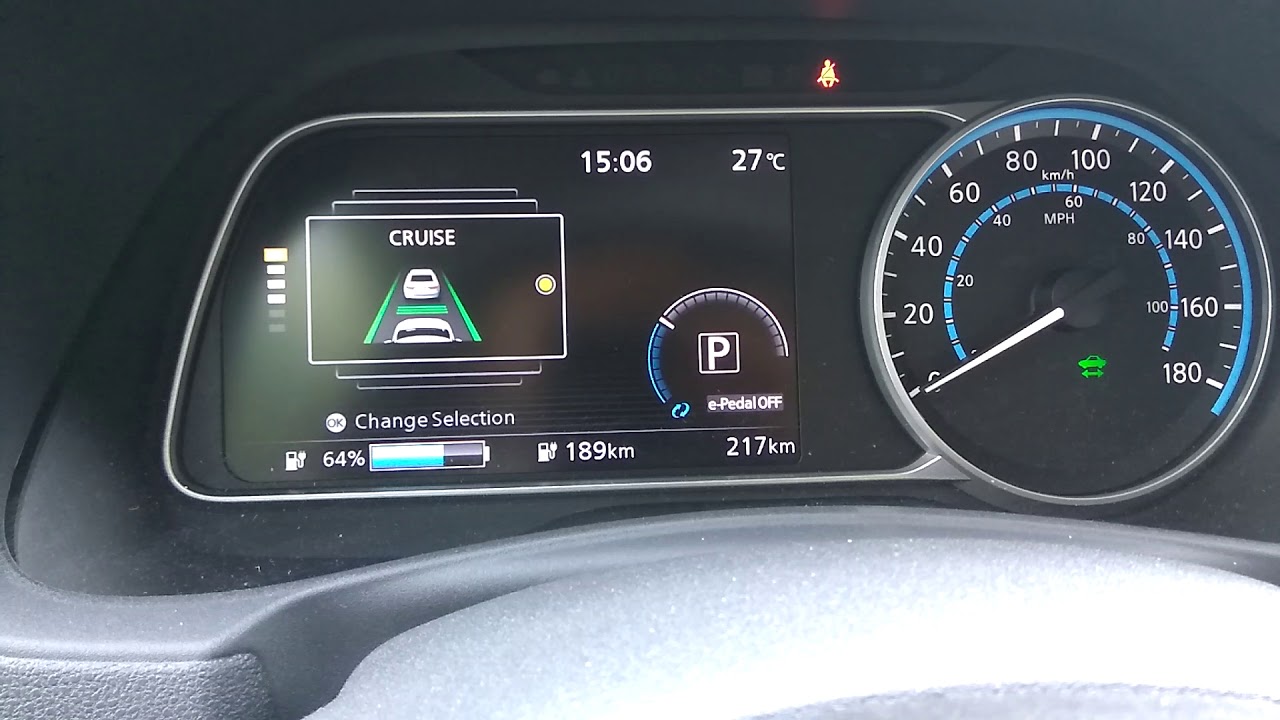 Nissan Leaf 2018 краткий обзор функций управления на рулевом колесе