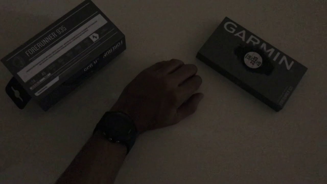 Configurar la retroiluminación y función de gesto en la pantalla de reloj garmin al girar la muñeca