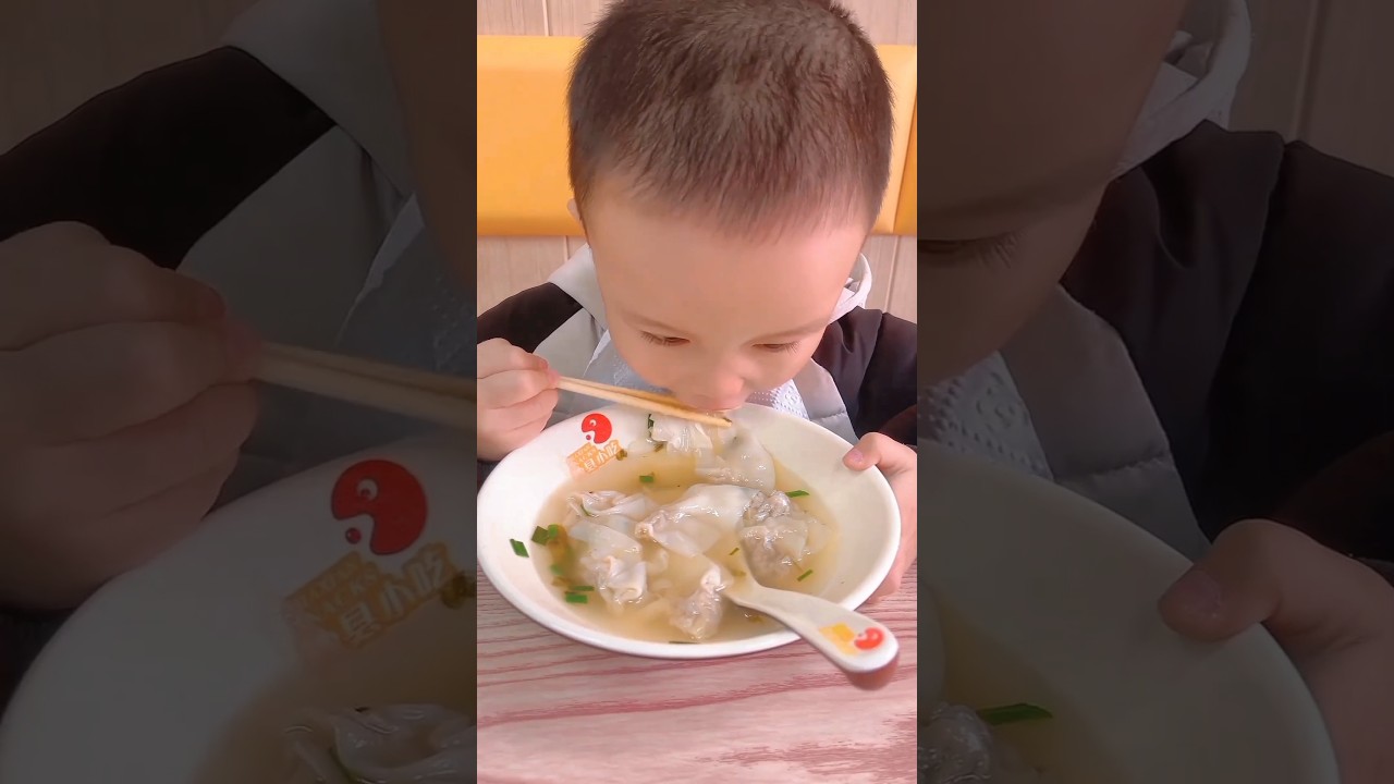 Baby eating soup 🍲 #shorts #eatingsounds #babyeating