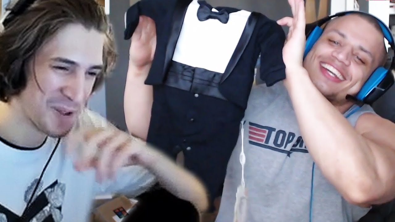 xQc Reacts to Livestream FAILS!