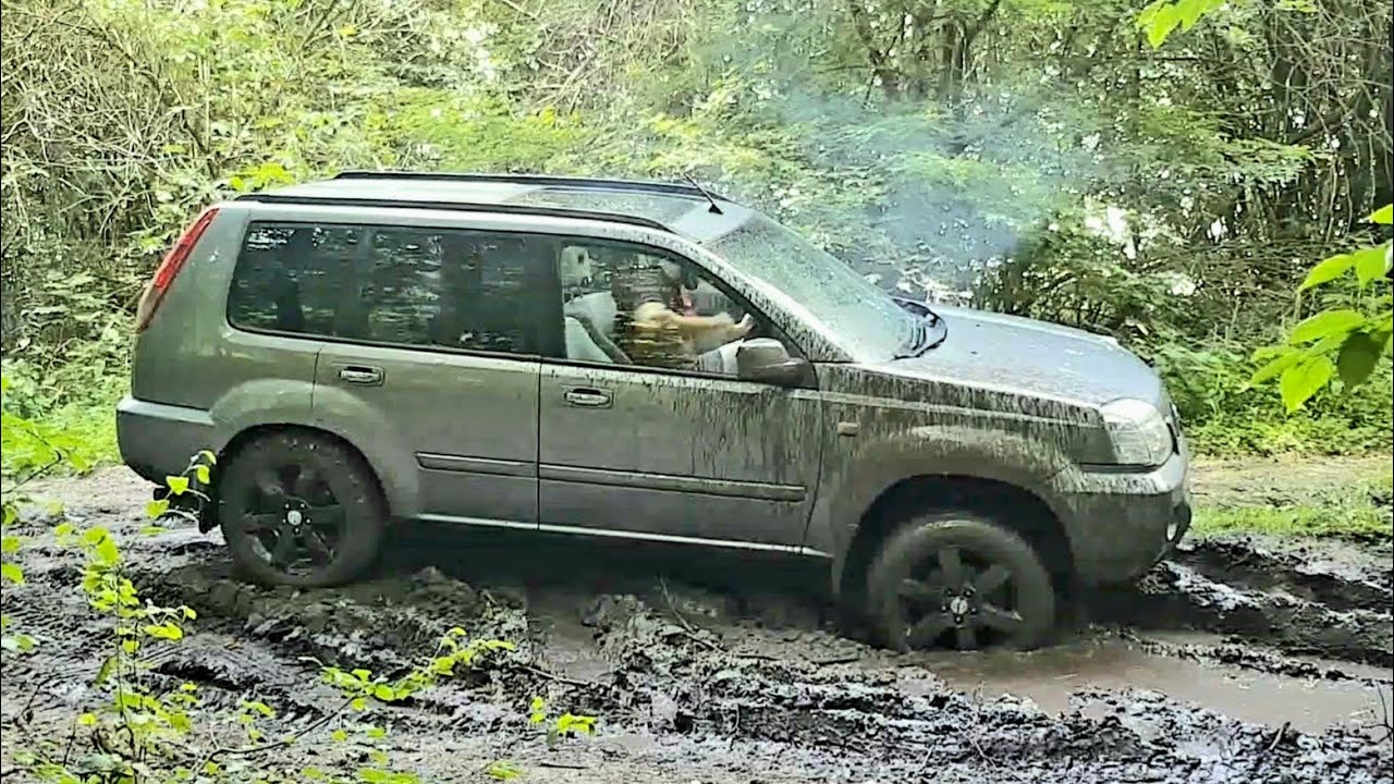 Off-road tips: getting a Nissan ❗4x4❗ X-trail stuck in mud (simple steps)⛔