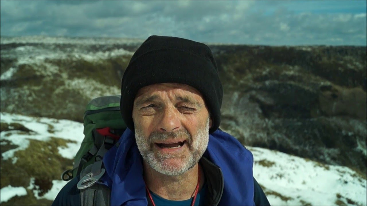 Весенний лагерь превращается в зимний дикий лагерь на Kinder Scout
